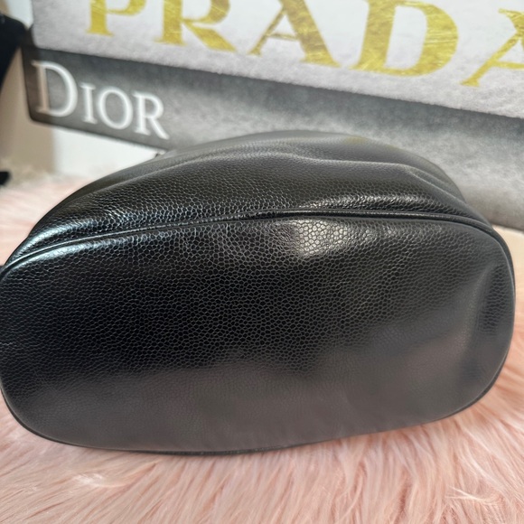 Nina Ricci Black Leather Shoulder Bag with Gold Accents - Picture 7 of 12